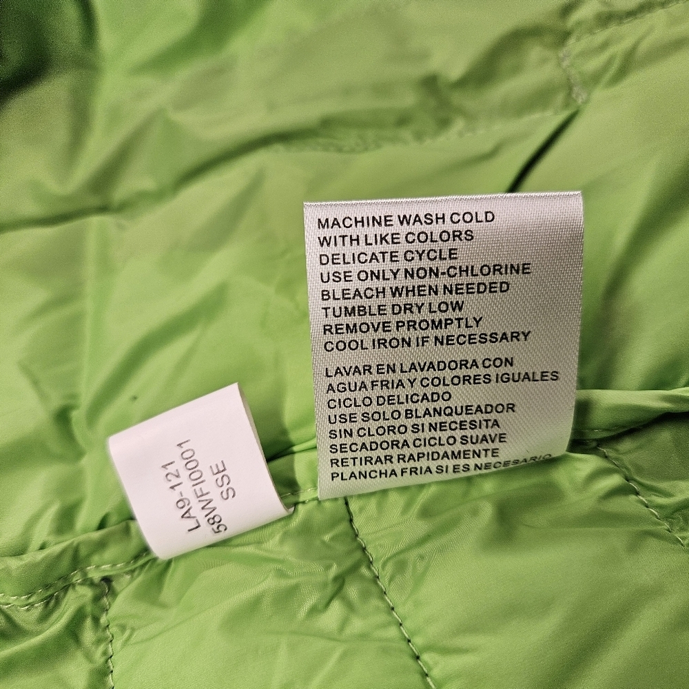 Men's or Women's Seattle Seahawks Puffy Vest Jacket Sz Large Lightly padded - Picture 6 of 7